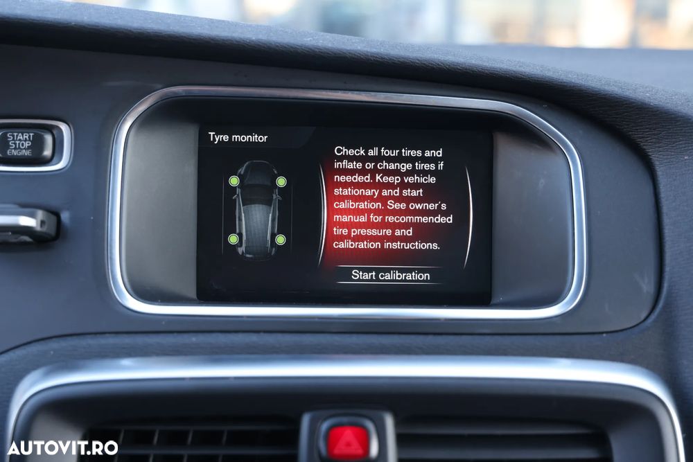 Volvo V40 D3 Geartronic Momentum - 40
