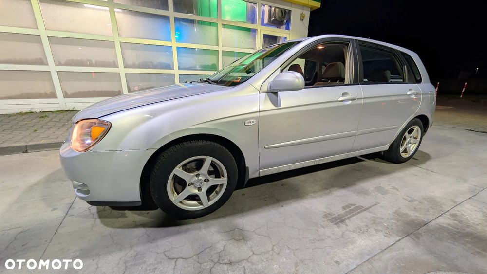 Kia Cerato 2006 photo 3