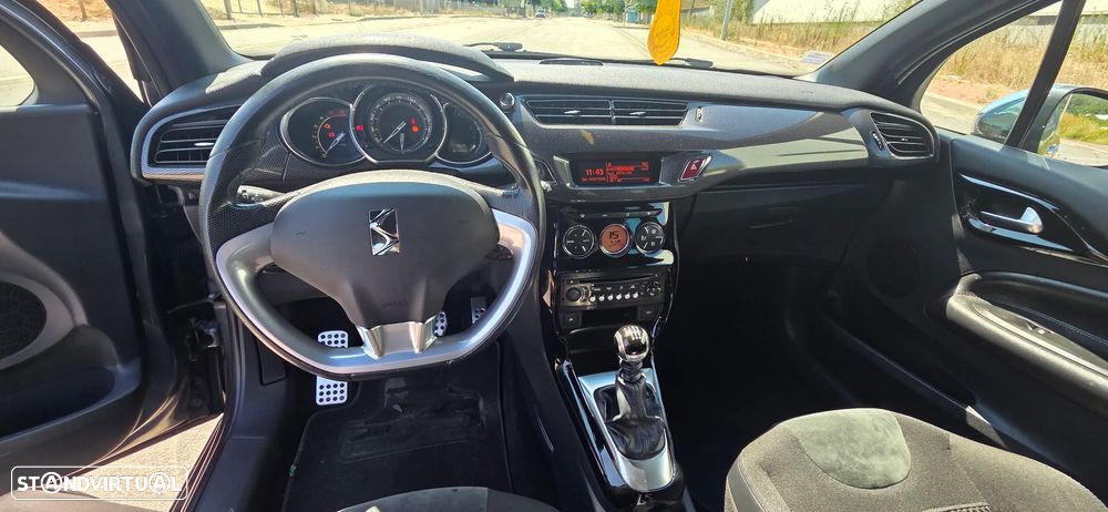 Citroën DS3 1.6 HDi Airdream Sport Chic - 6