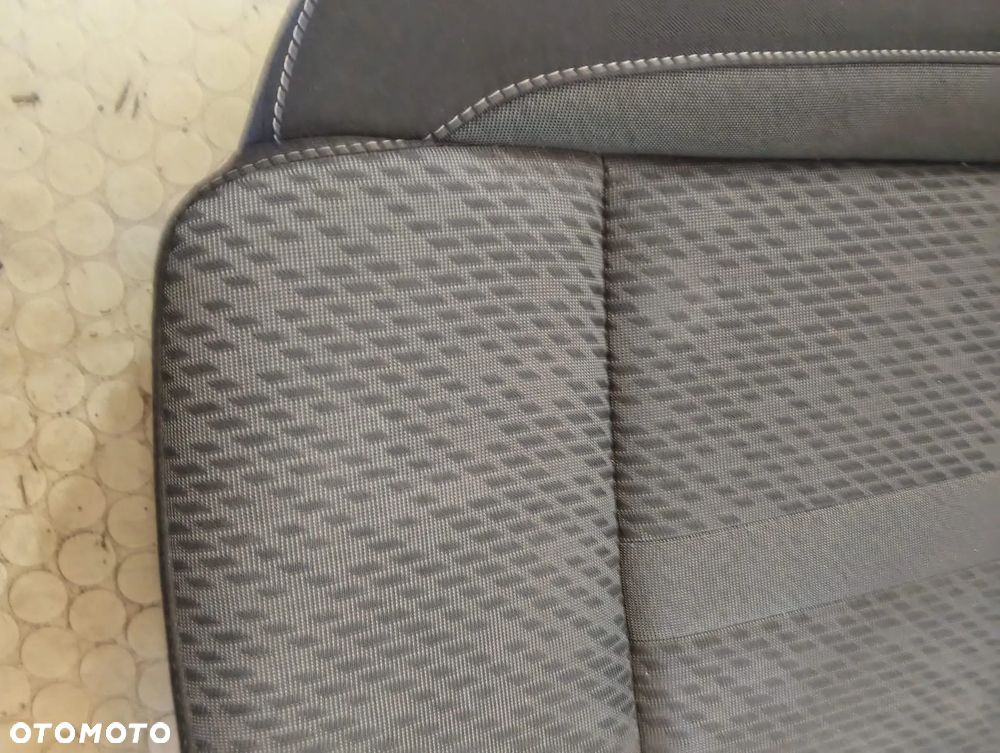 Fotele kanapa boczki grzane masaz Skoda Octavia IV czesci - 9