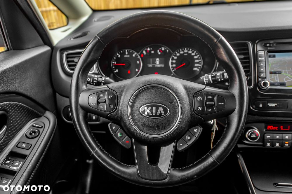 Kia Carens - 18
