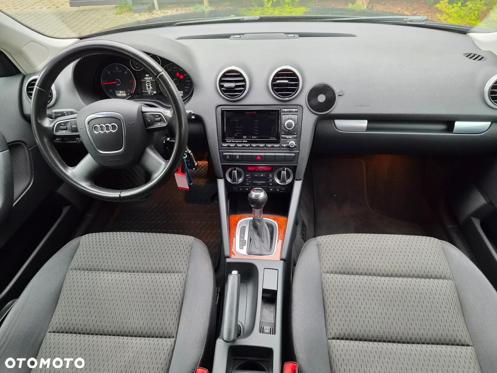 Audi A3 Sportback 1.6 TDI S tronic Attraction - 8