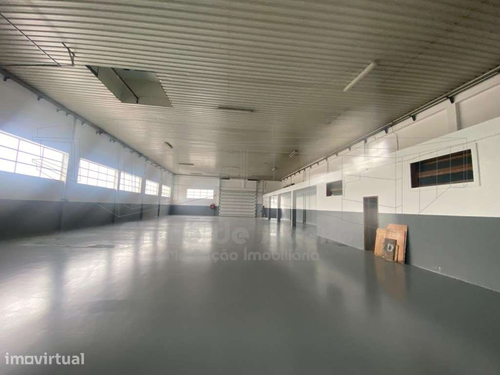 ARMAZÉM PARA ARRENDAMENTO ZONA INDUSTRIAL - ESGUEIRA - Grande imagem: 2/10