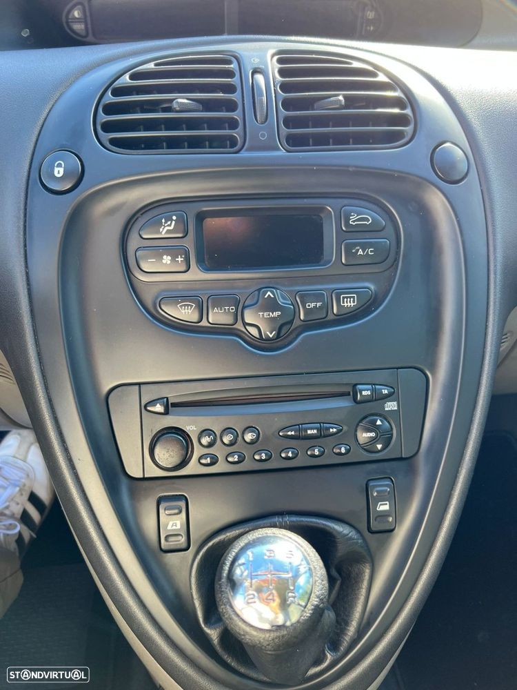 Citroën Xsara Picasso 1.6 Exclusive - 30