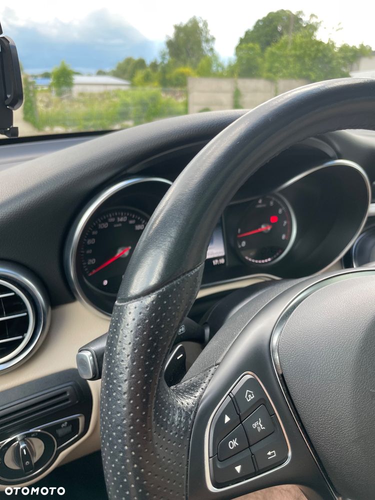Mercedes-Benz GLC 300 4Matic 9G-TRONIC AMG Line - 34