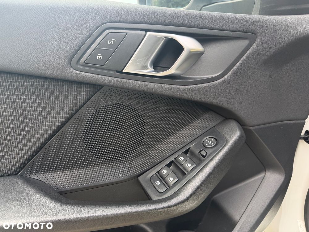 BMW Seria 1 - 13