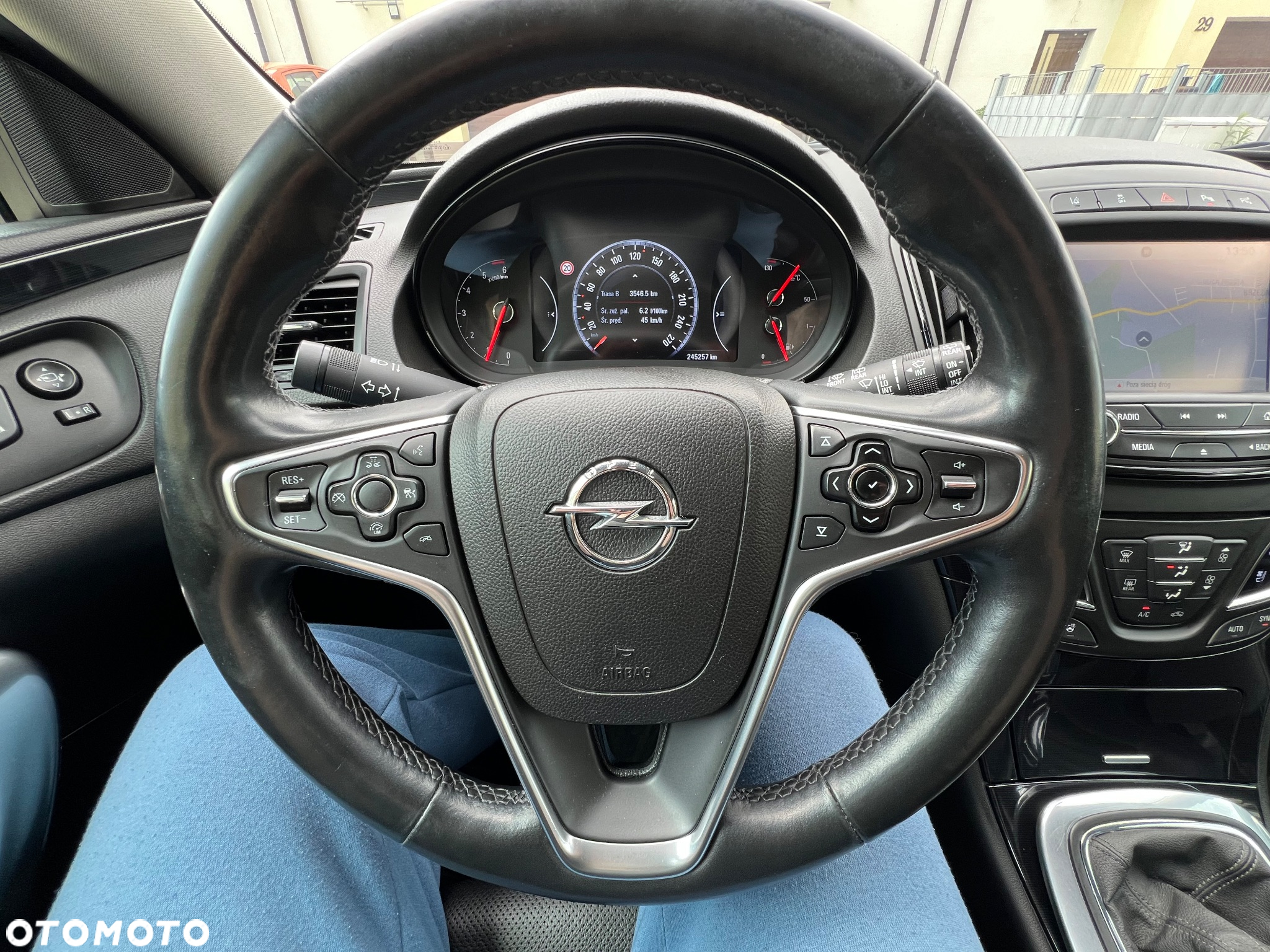 Opel Insignia - 8