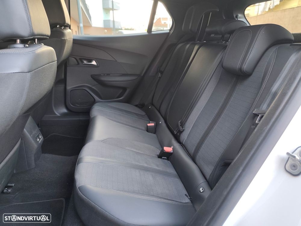 Peugeot 2008 PureTech 130 EAT8 Allure Pack - 10