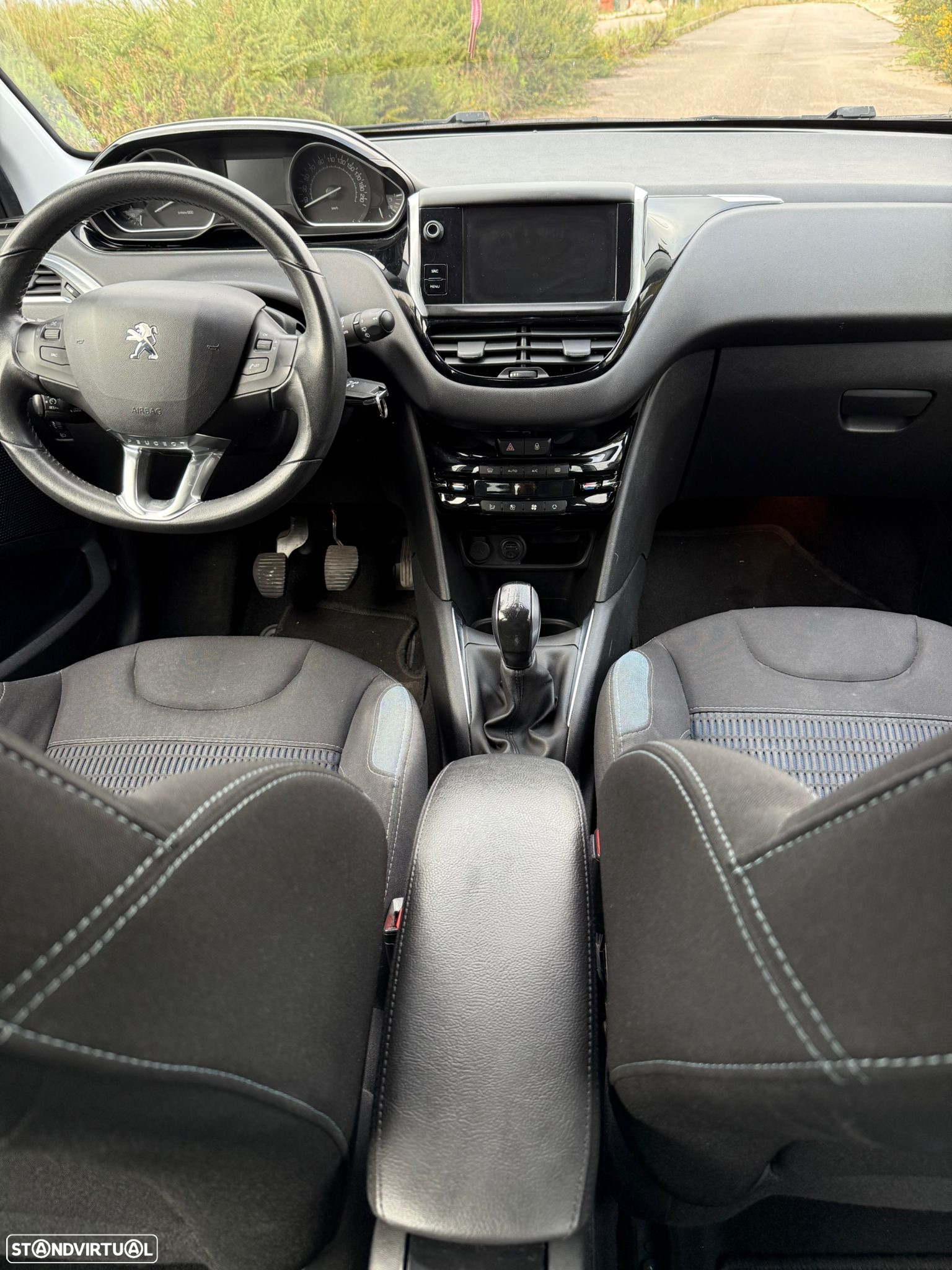 Peugeot 208 1.6 BlueHDi Style - 14
