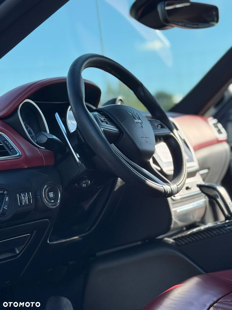 Maserati Ghibli S GranSport - 26