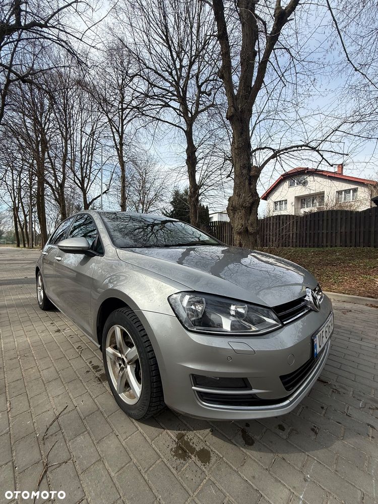 Volkswagen Golf 1.2 TSI Highline DSG - 9