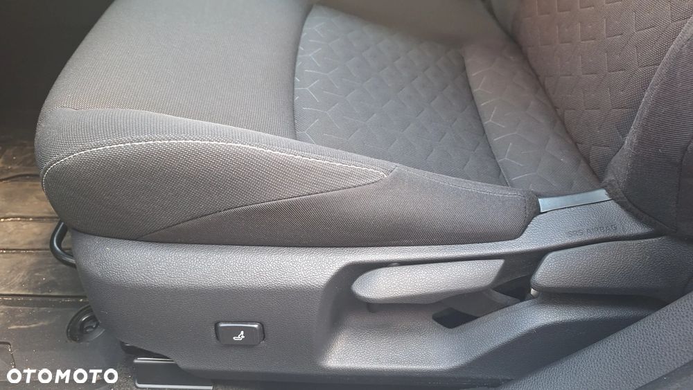 Toyota Corolla 1.8 Hybrid Comfort - 25