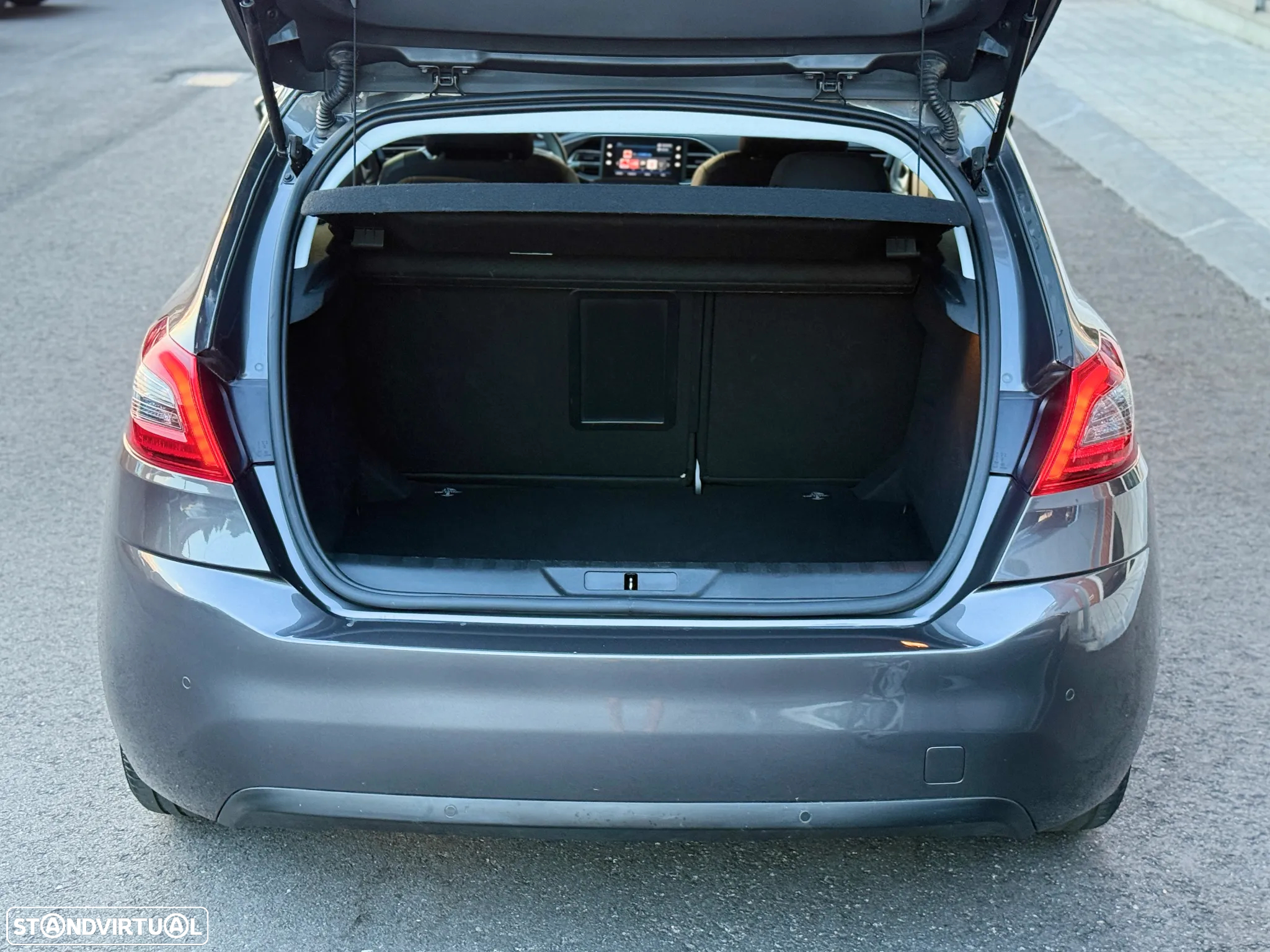 Peugeot 308 1.2 PureTech Allure EAT8 - 13