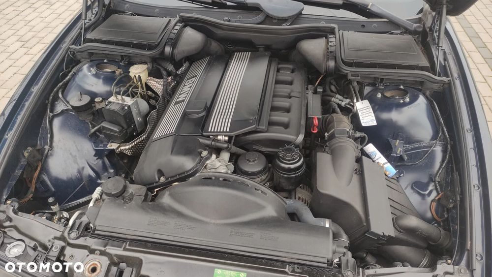 BMW Seria 5 528i - 9