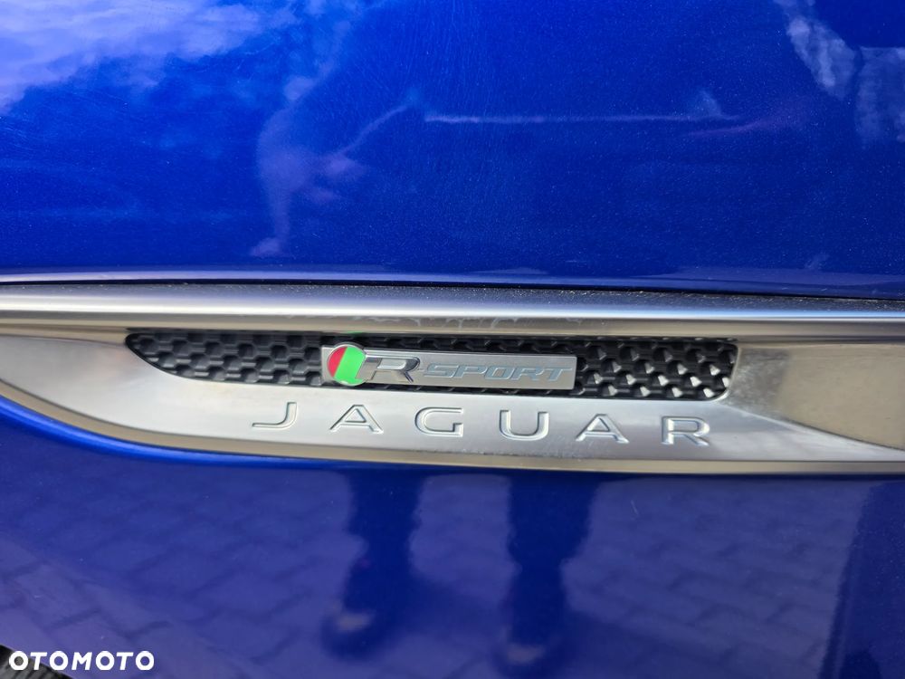 Jaguar F-Pace 2.0 i4D AWD R-Sport - 12