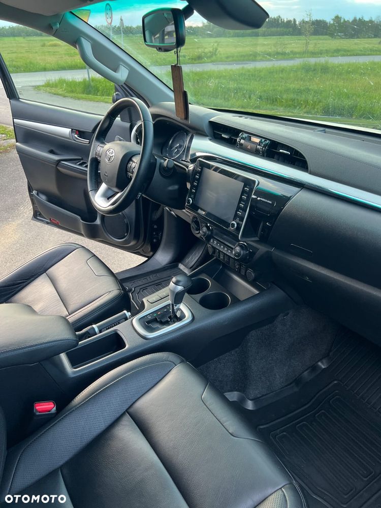 Toyota Hilux 2.8 D-4D Double Cab SR5 4x4 - 8
