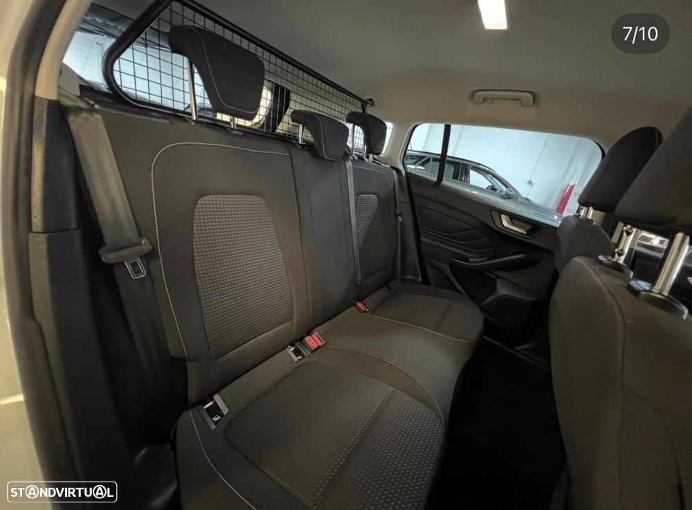 Ford Focus - 10