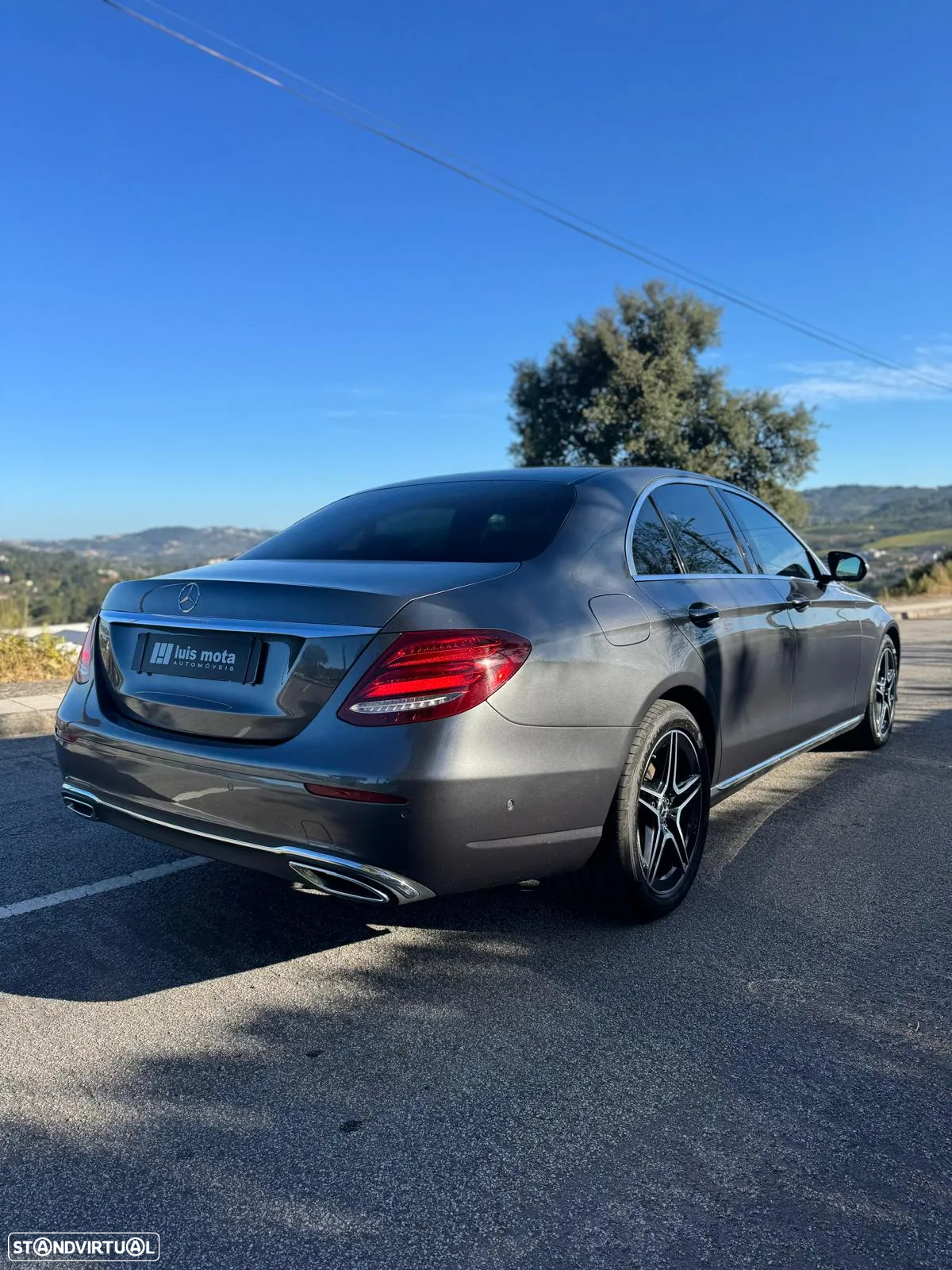 Mercedes-Benz E 220 d 4Matic 9G-TRONIC Exclusive - 10
