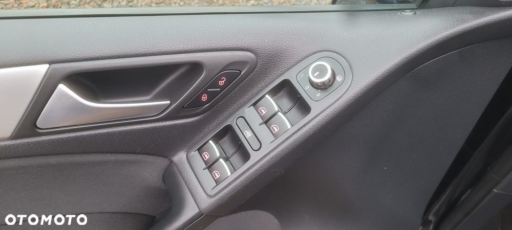 Volkswagen Golf 2.0 TDI DPF Trendline - 15