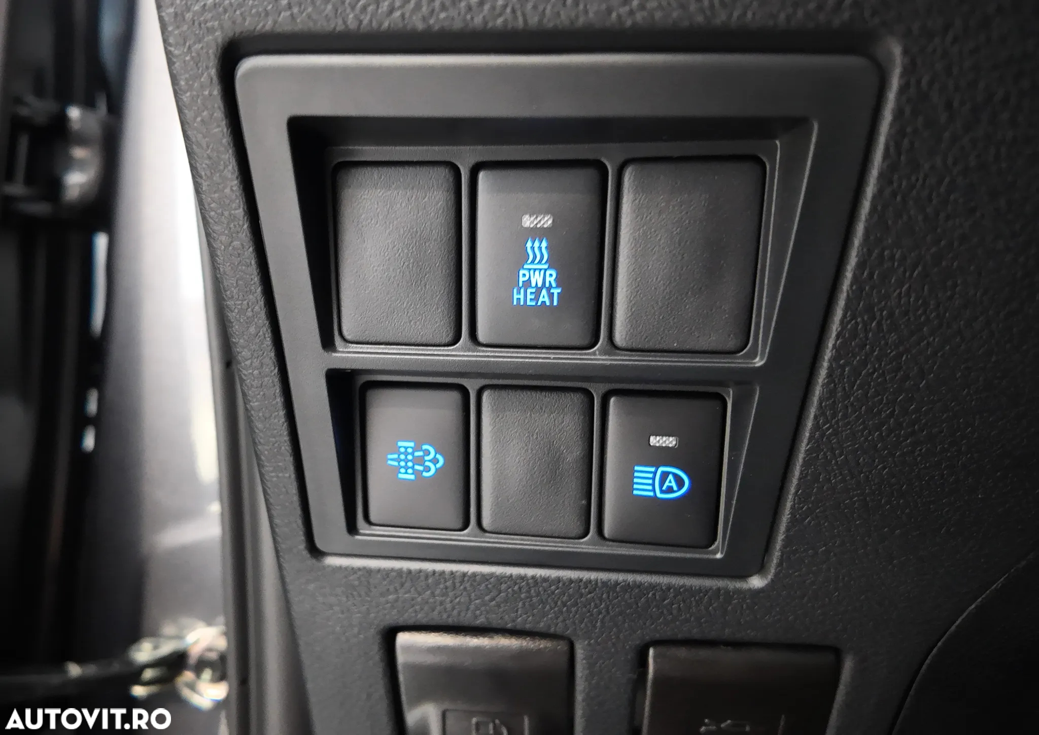 Toyota Hilux 2.4D 150CP 4x4 Double Cab AT Executive - 14