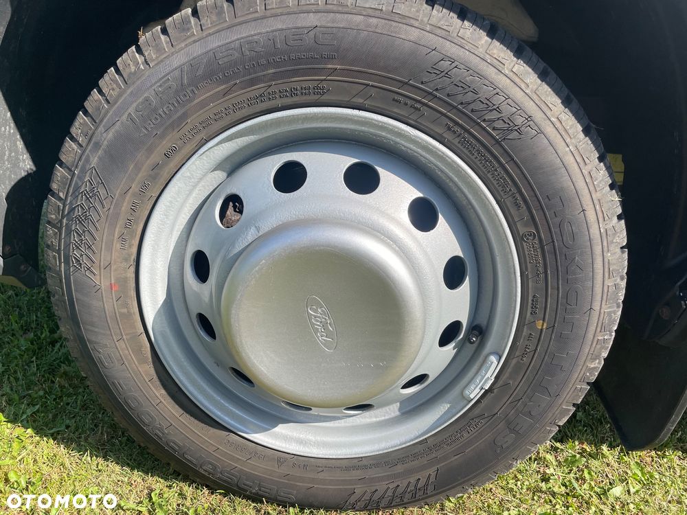 Ford TRANSIT 2,2 TDCI 155 KM DOKA 7 OSOBOWA BLIŻNIAKI DO 3,5T - 25