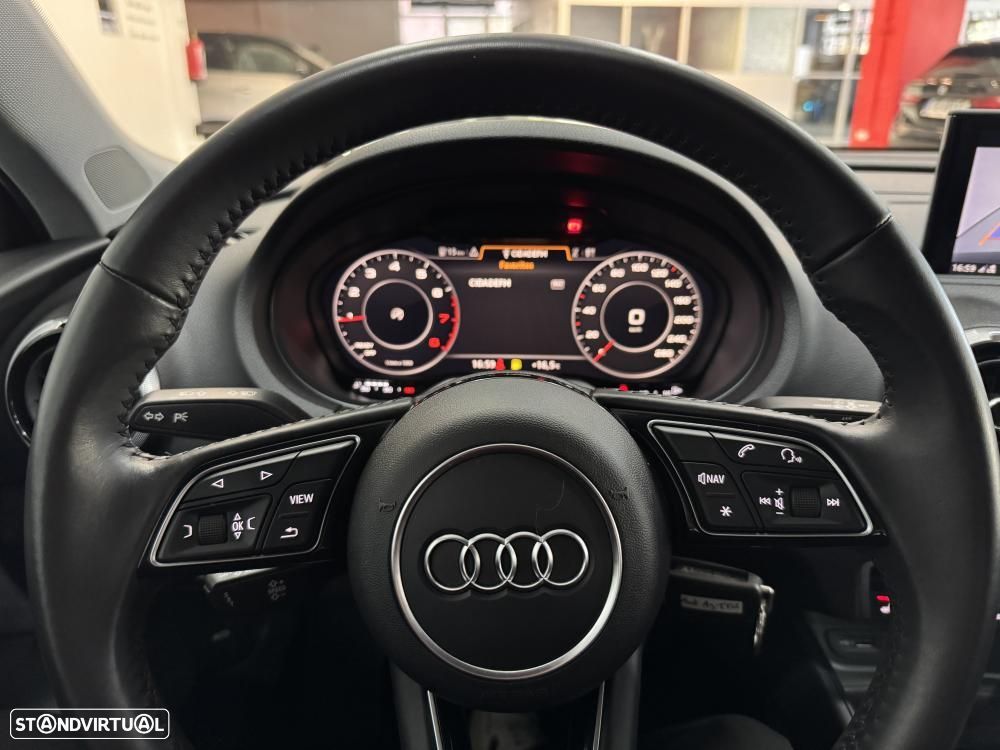 Audi A3 Sportback 30 TFSI Design - 30