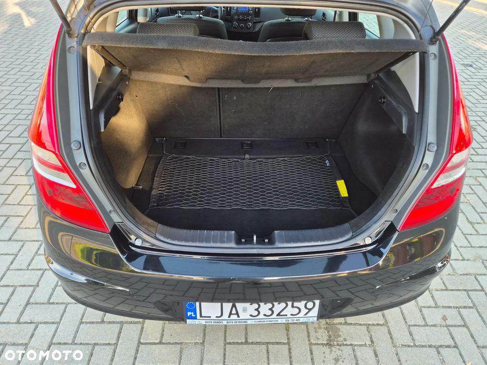 Hyundai i30 1.4 Team 08 - 11