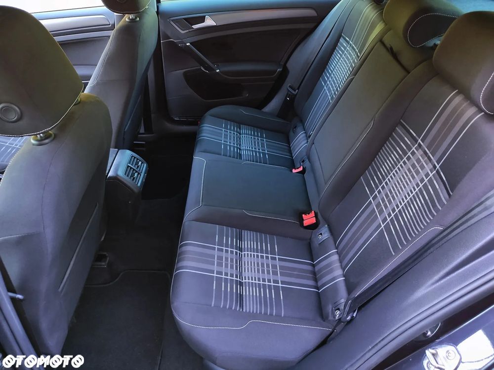 Volkswagen Golf 1.6 TDI BlueMotion Technology Lounge - 15