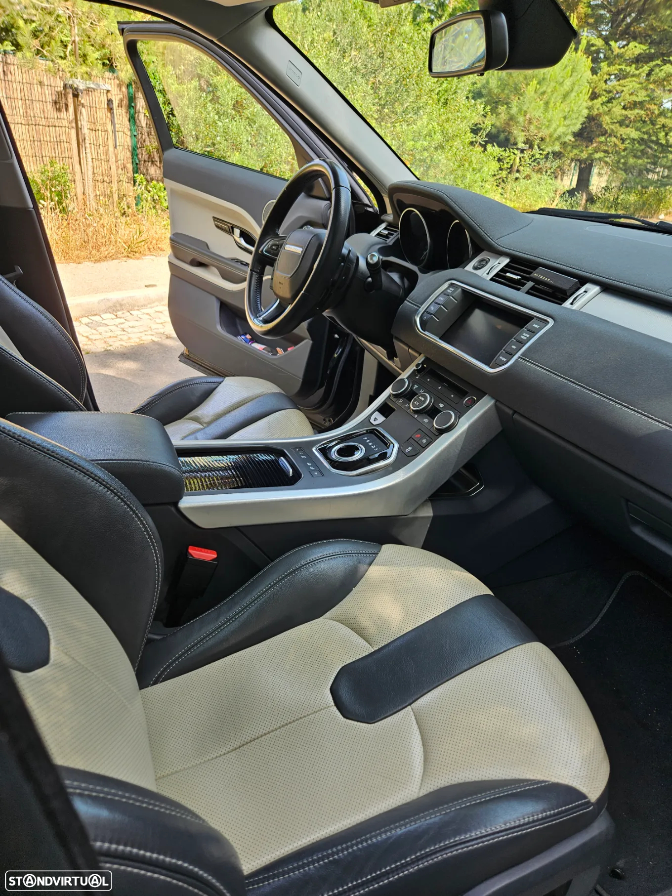 Land Rover Range Rover Evoque 2.2 SD4 Prestige Auto - 18