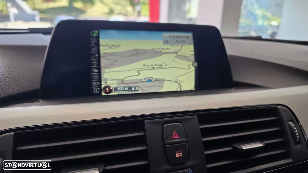 BMW 318 d Line Sport Auto - 42