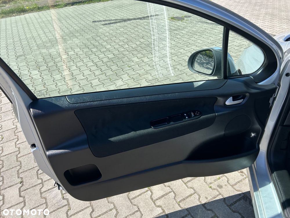 Peugeot 207 75 Filou - 10