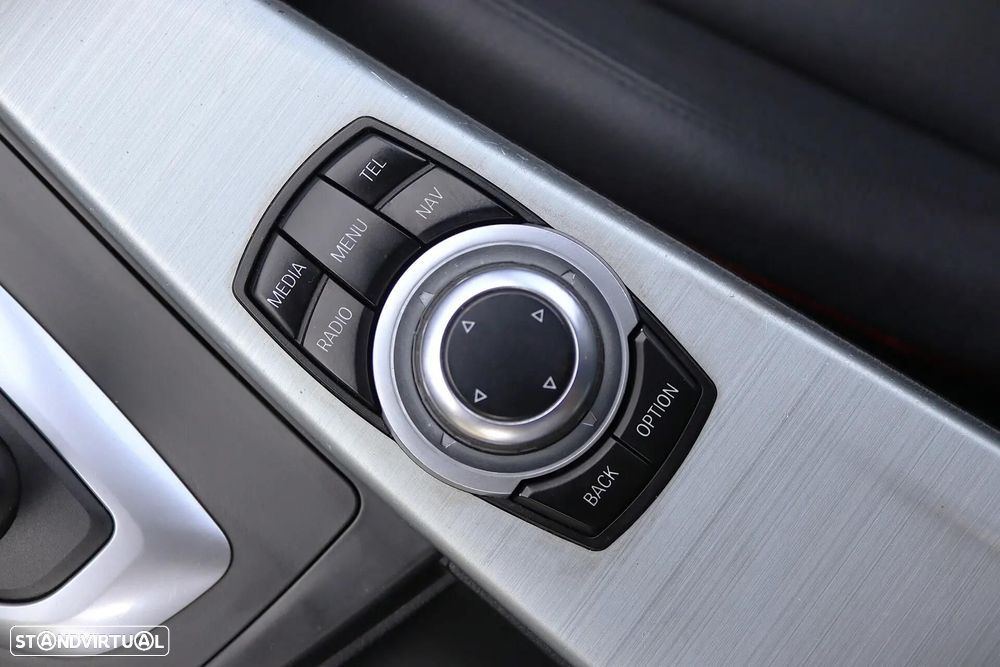 BMW 318 d Aut. Sport Line — fotografia 8