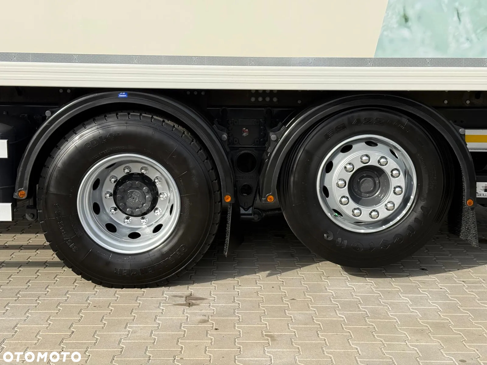 DAF DAF CF XF 75.360 // 6x2 // E5 // chłodnia 21 Epal // sypialka // klima // winda pod spód - 19
