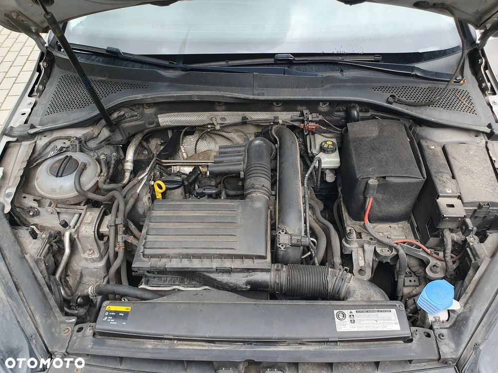 Volkswagen Golf 1.2 TSI BMT Comfortline - 33