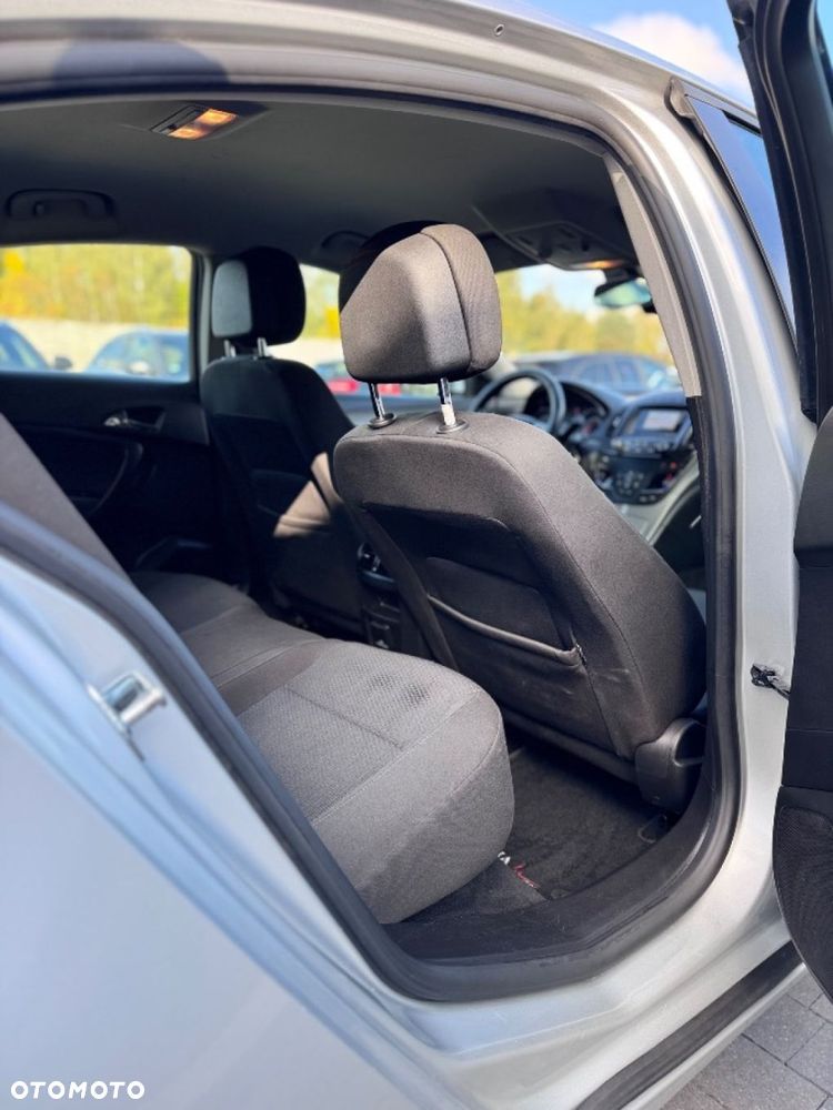Opel Insignia - 37