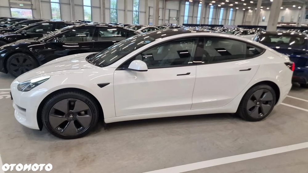 Tesla Model 3 - 2
