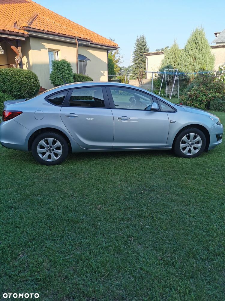 Opel Astra 1.6 Active EU6 - 16