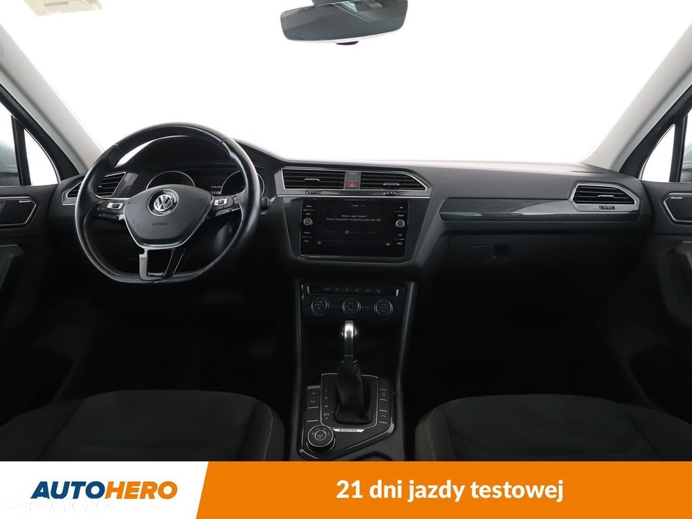 Volkswagen Tiguan - 12