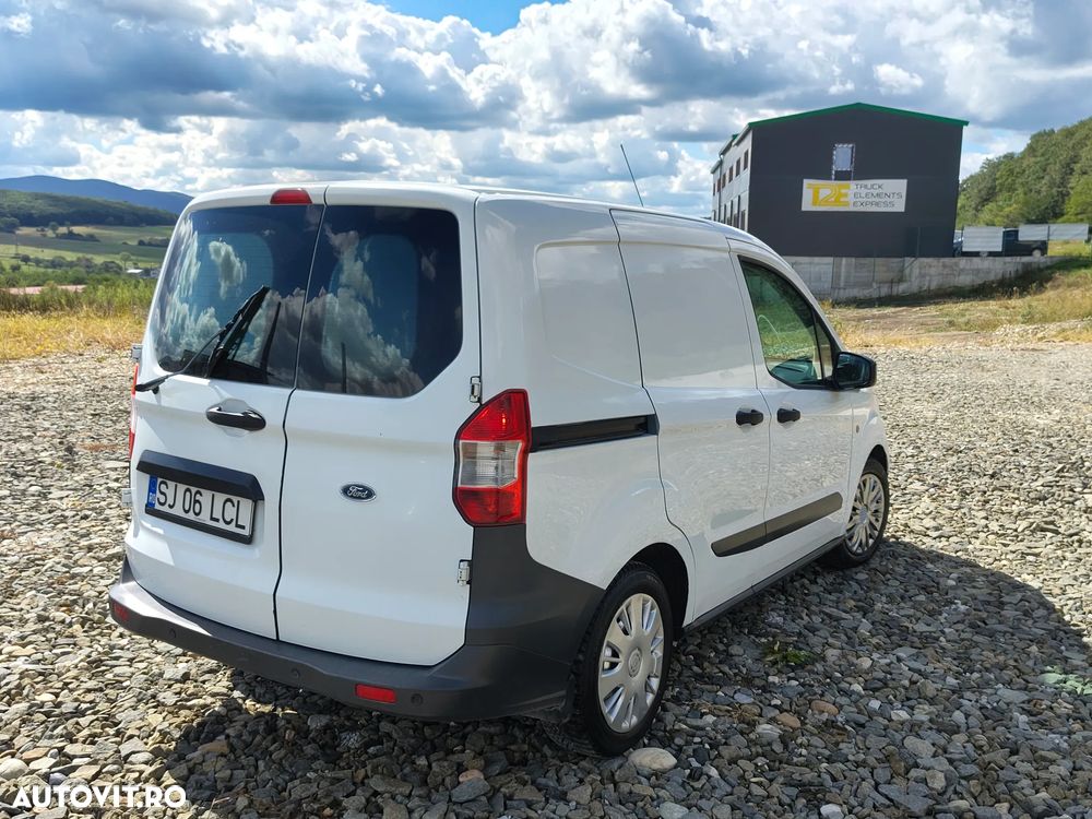 Ford Courier - 3