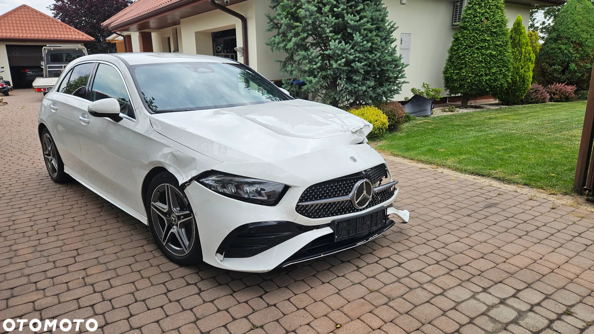 Mercedes-Benz Klasa A 220 4-Matic AMG Line 7G-DCT - 6