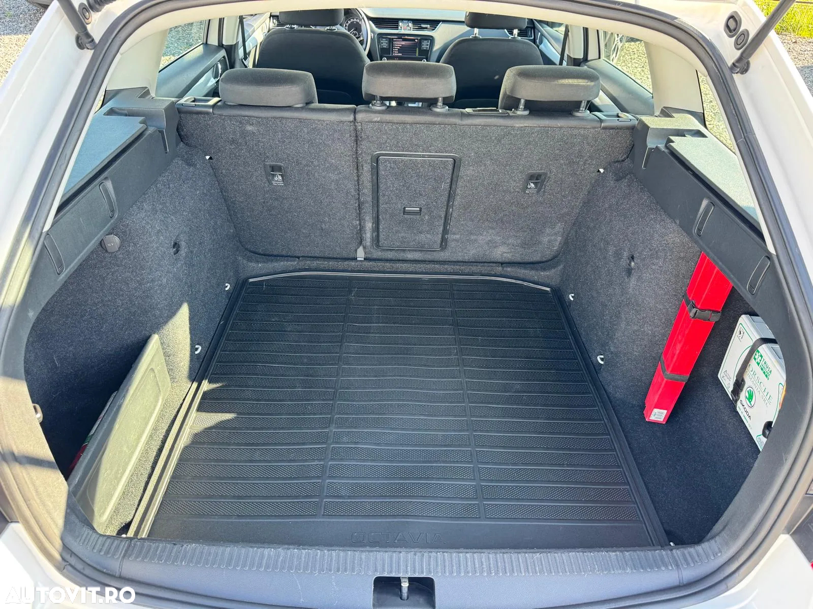 Skoda Octavia Combi Diesel 1.6 TDI Active - 32