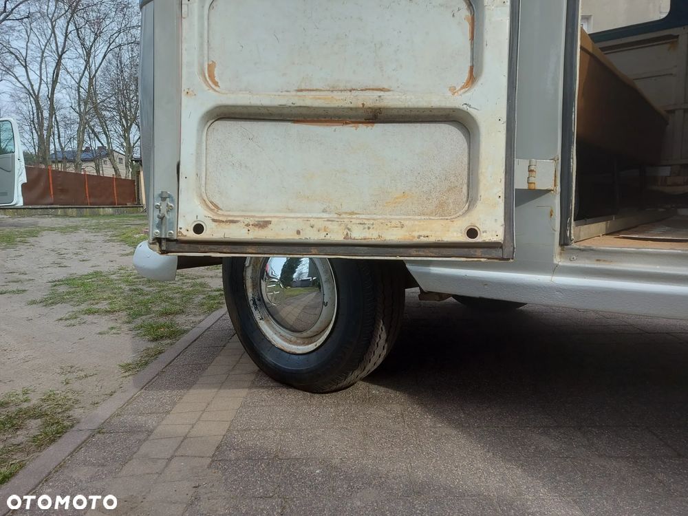 Volkswagen Transporter - 21