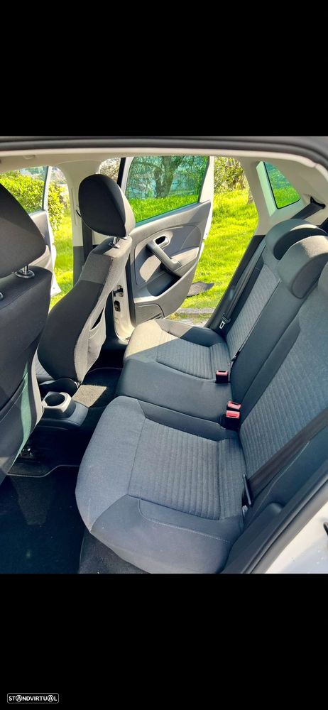 VW Polo 1.6 TDI Trendline Pack DSG - 12