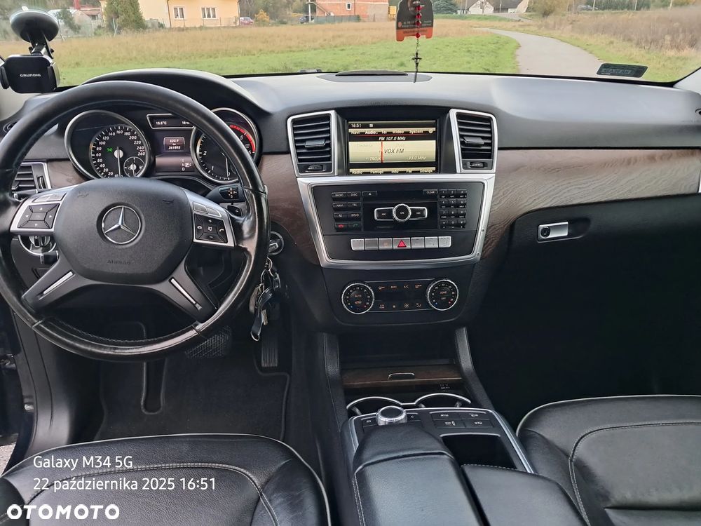Mercedes-Benz ML 350 BlueTEC 4MATIC 7G-TRONIC - 12