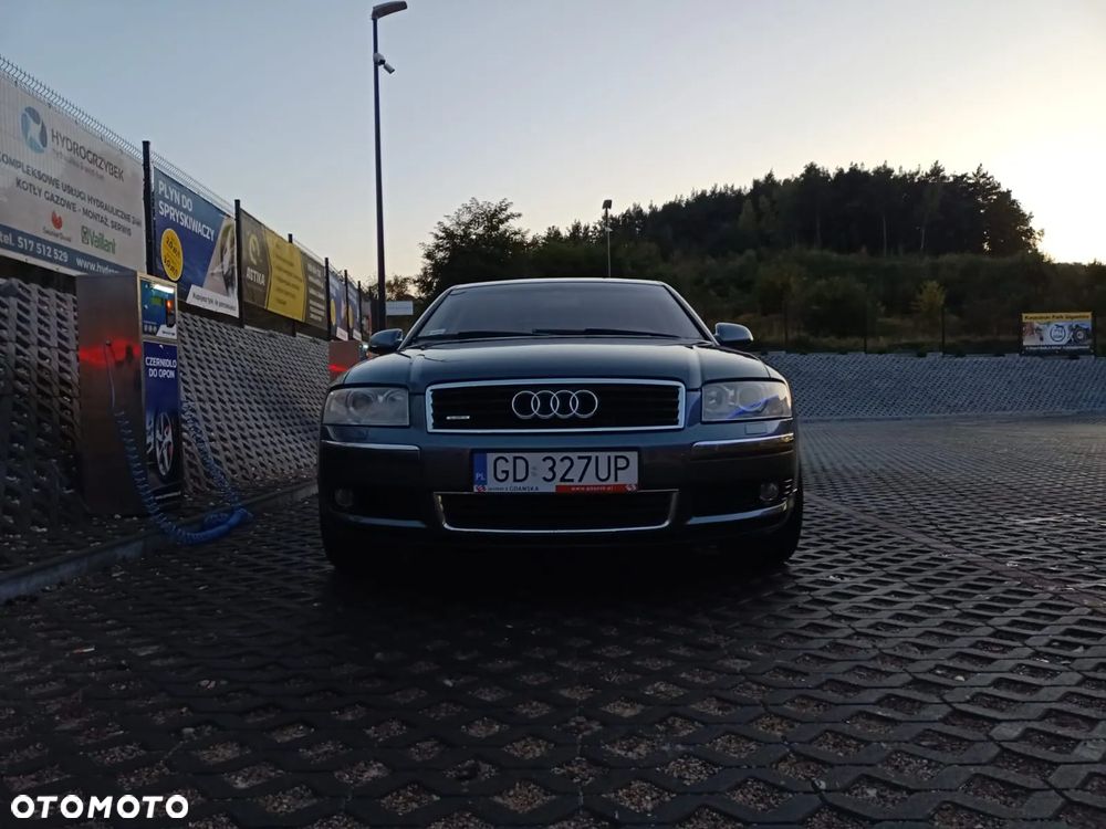 Audi A8 4.2 Quattro - 4