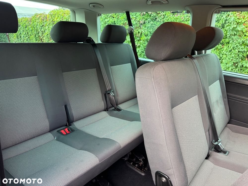 Volkswagen Caravelle - 33