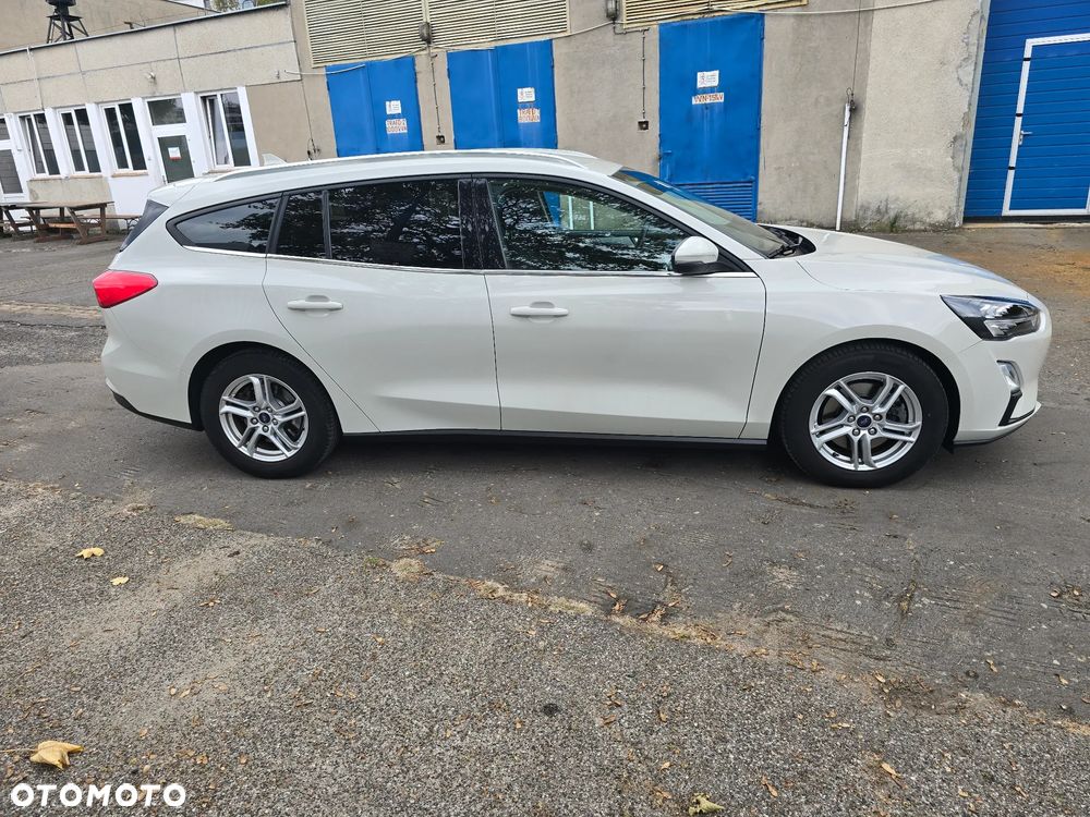 Ford Focus 1.0 EcoBoost Trend Edition - 8