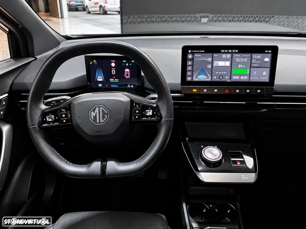 MG MG4 64 kWh Luxury - 27