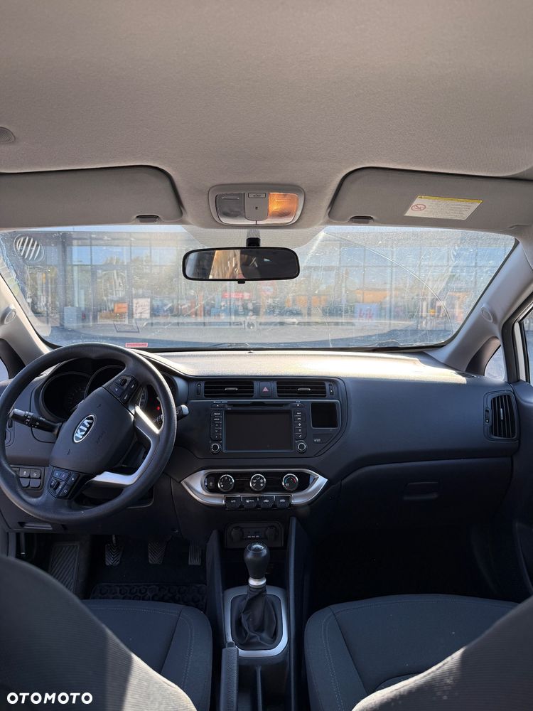 Kia Rio - 7