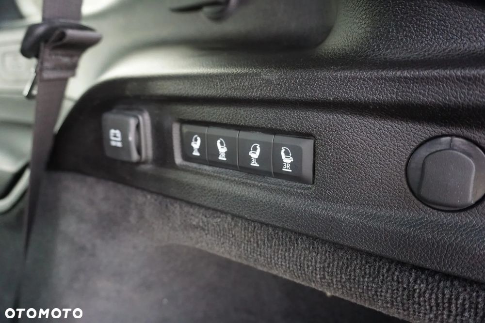 Jeep Grand Cherokee - 39